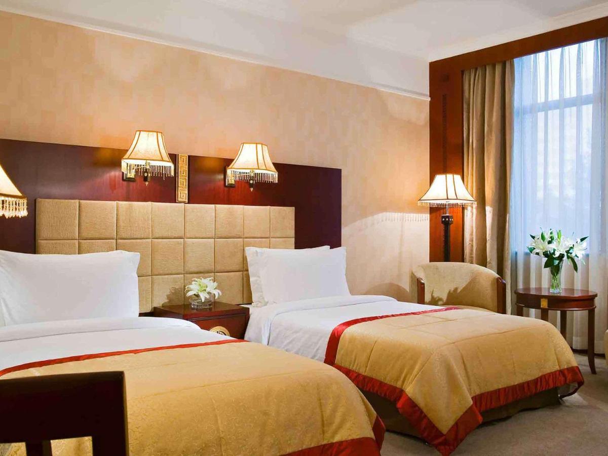 Grand Mercure Xian On Renmin Square photo