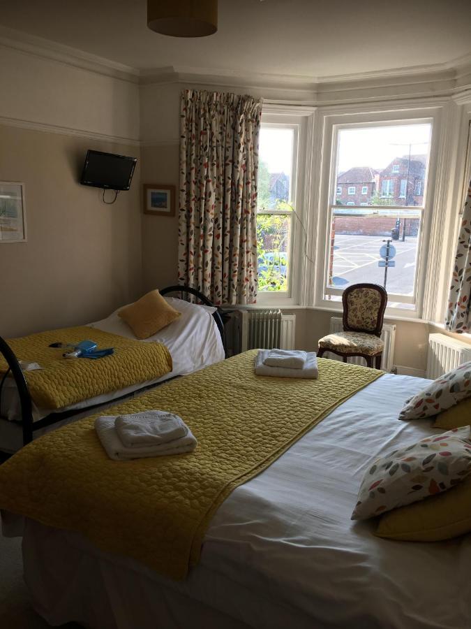 Old Church House B&B; - Laterooms