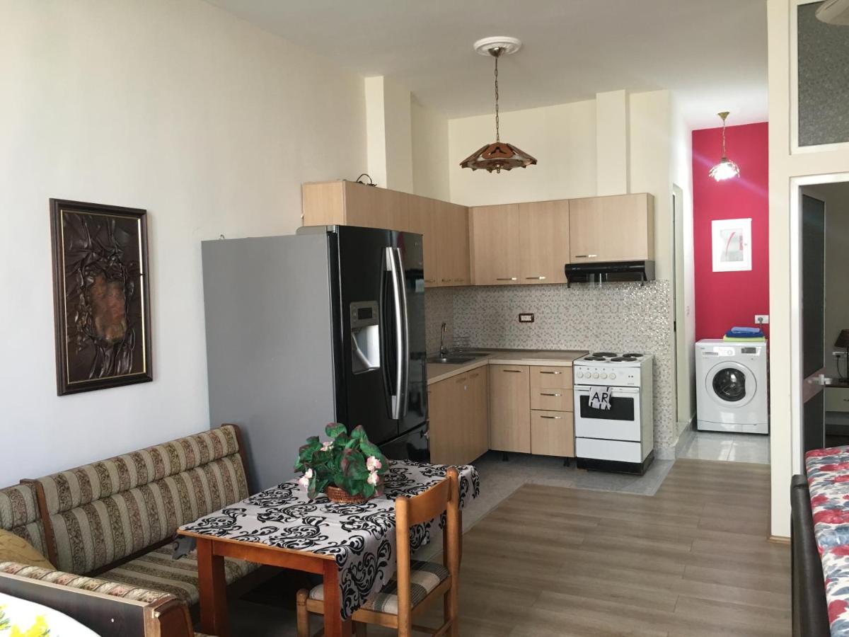 Central Apartments Shoshi photo