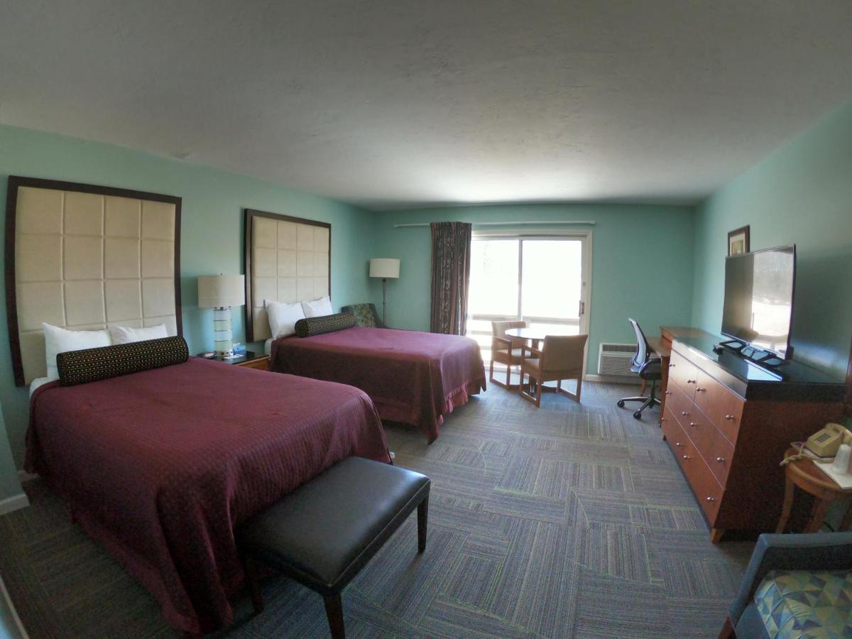 Copper Lantern Motor Lodge — photo 12