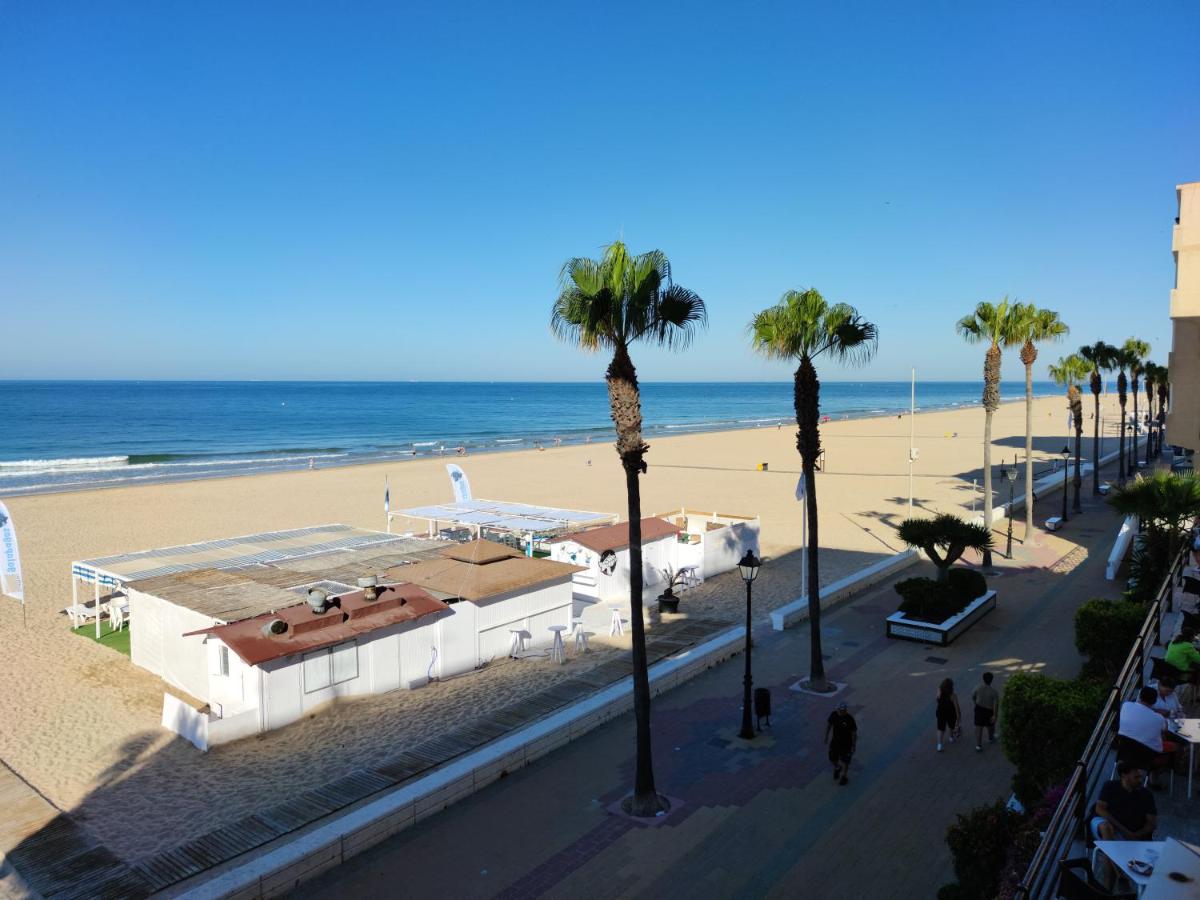 Appartement Primera línea de playa. Zona playa Costilla. Rota ...