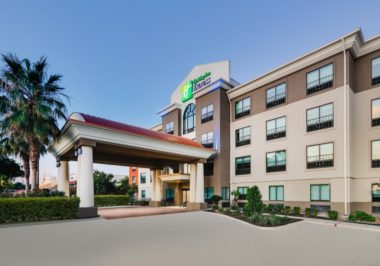 Holiday Inn Express & Suites San Antonio NW near SeaWorld, an IHG Hotel