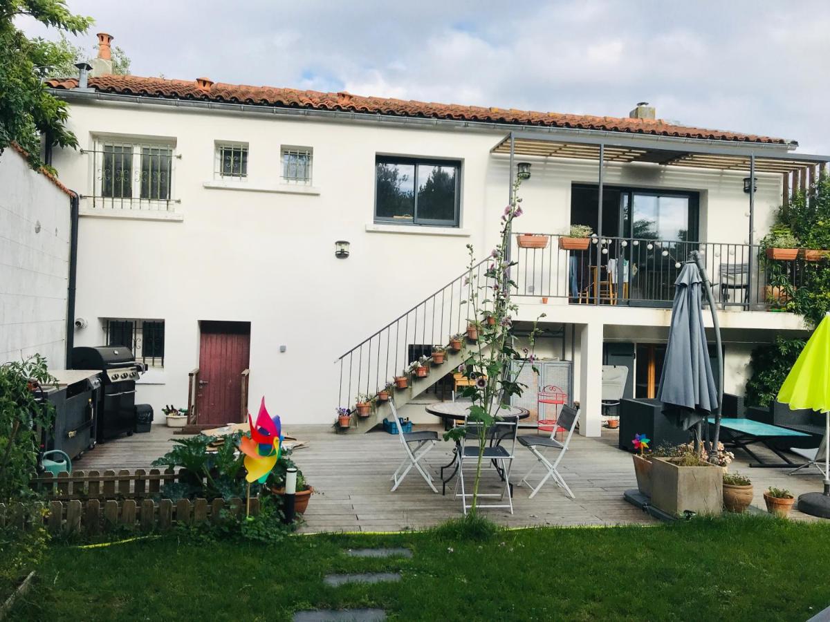 Vacation Home Maison Agreable 110m2 Avec Jardin Et Jacuzzi La Rochelle France Booking Com