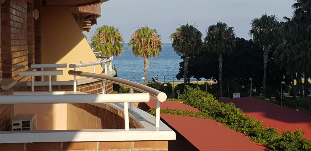 Apartamento primera linea acapulco III (España Oropesa del ...