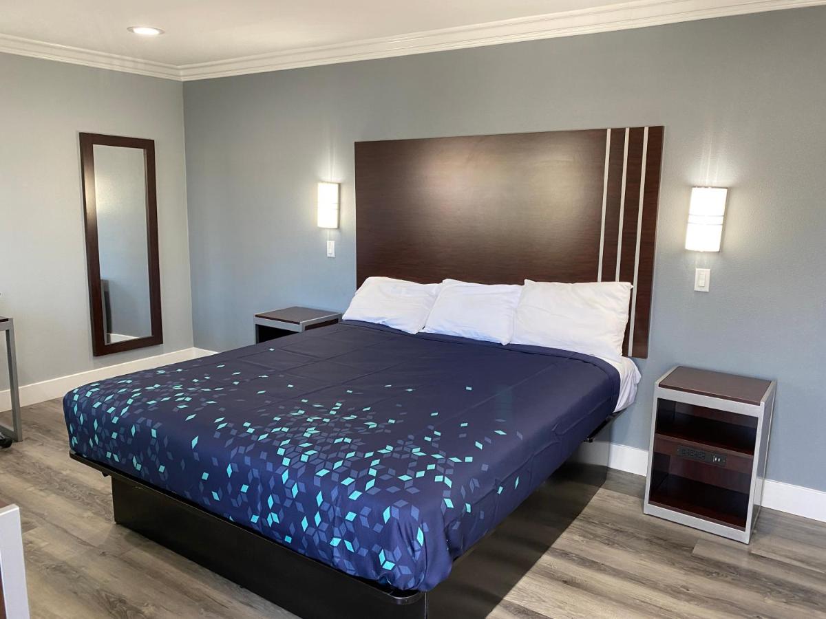 Regency Motel-Brea — photo 10