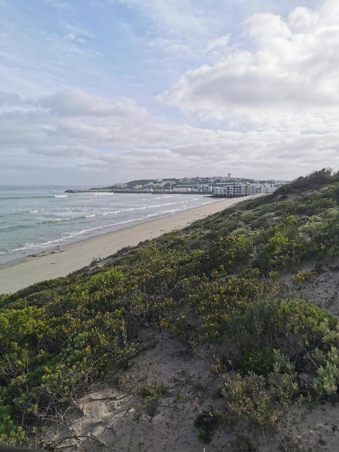 Beach: Langebaan Beach Towers