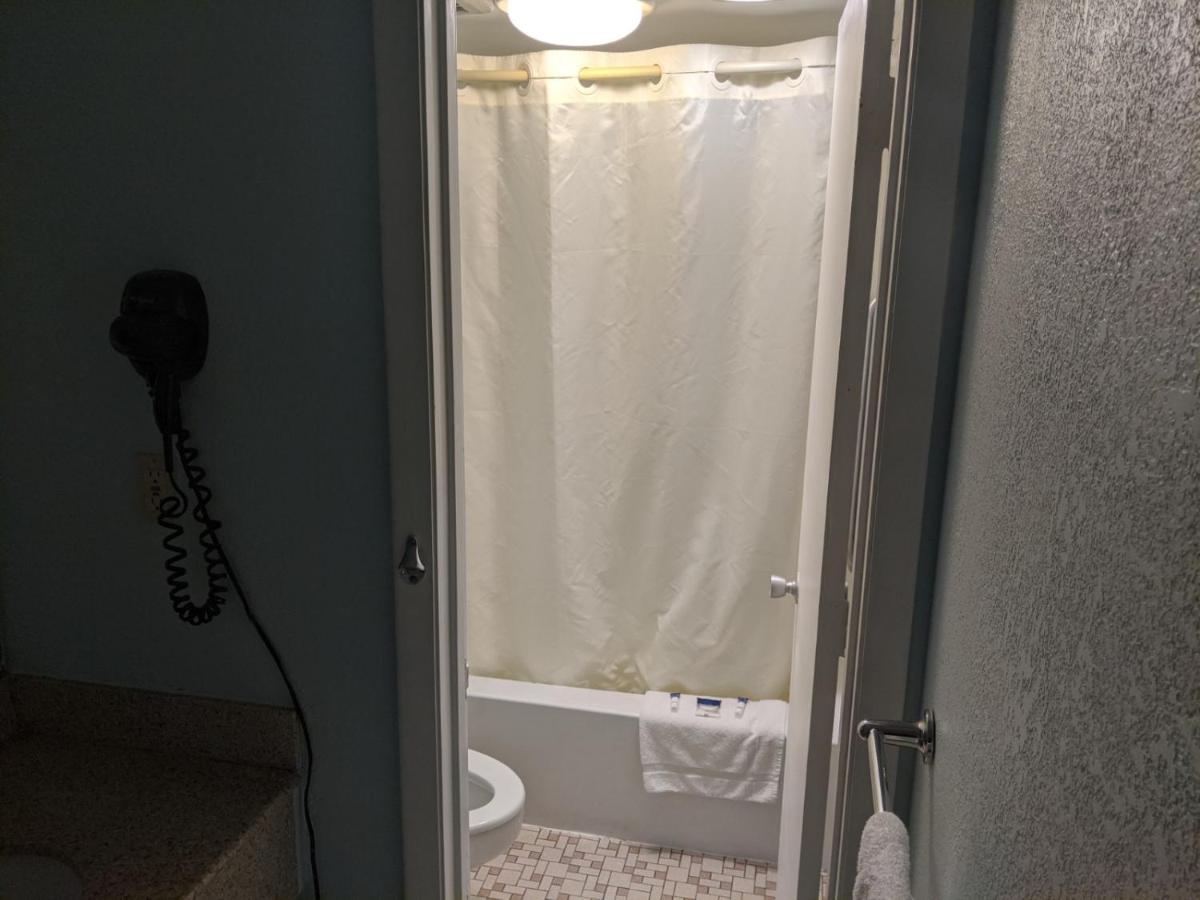 Executive Inn — photo 7
