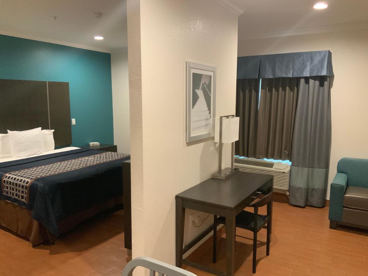 Regency Inn — photo 18