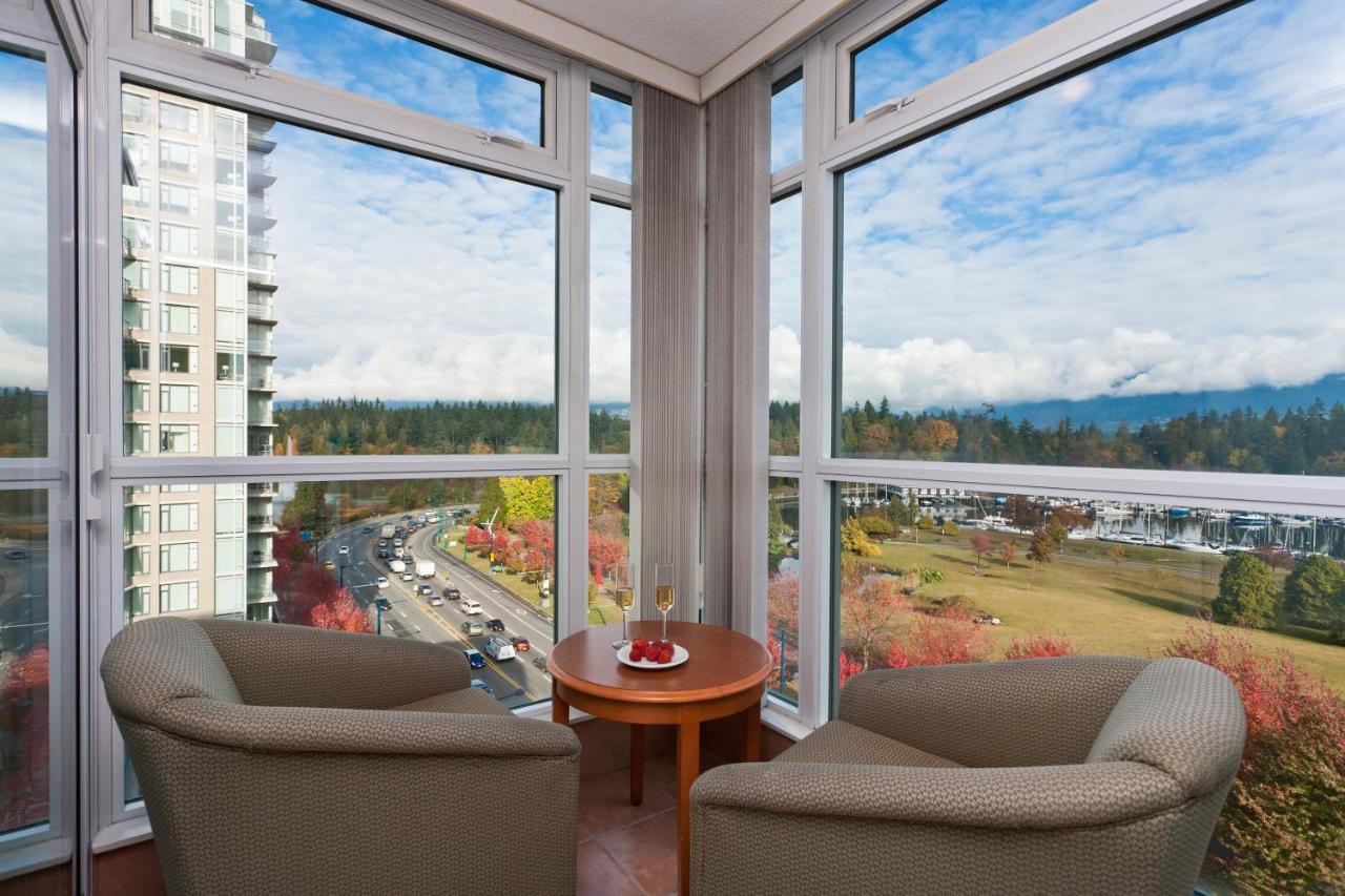 Lord Stanley Suites On The Park photo