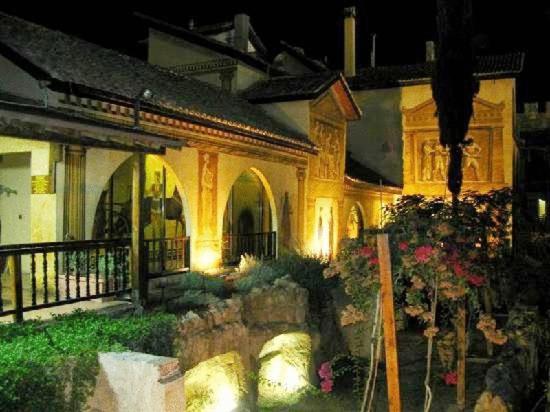 Roman Boutique Hotel photo