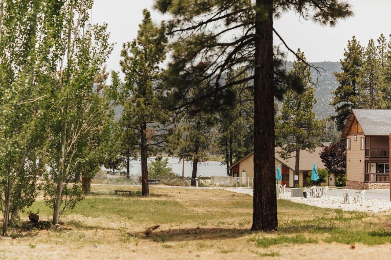 Vintage Lakeside Inn — photo 17