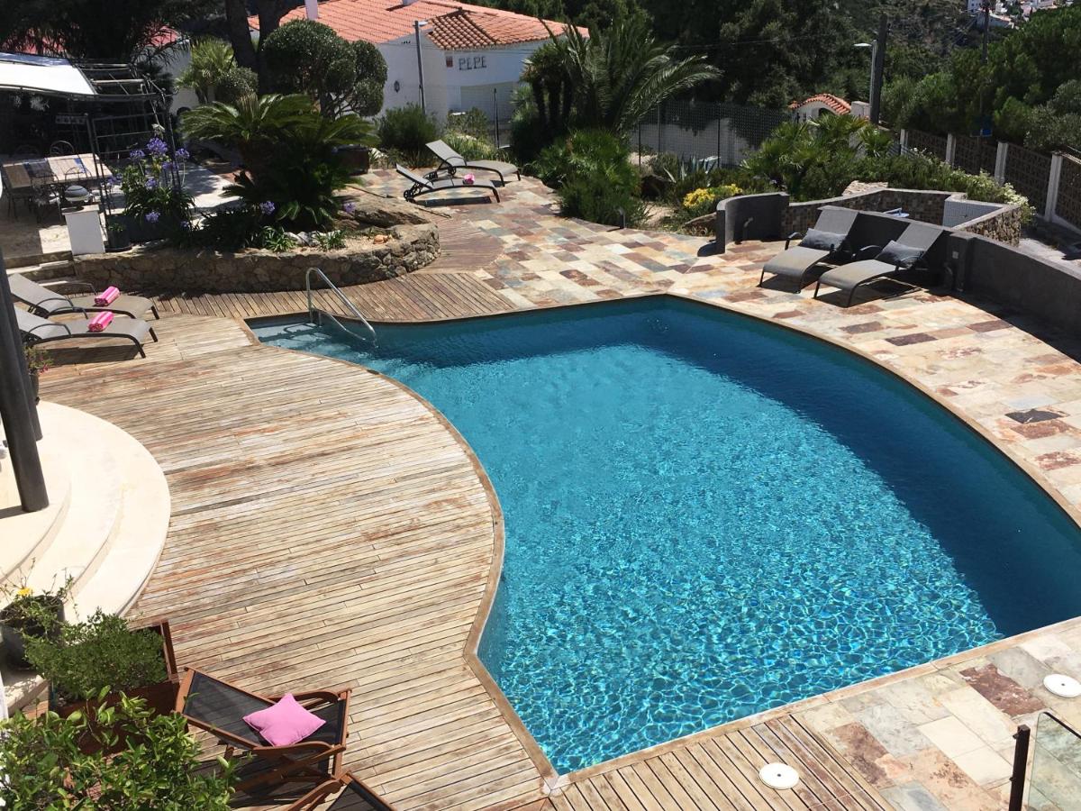 Heated swimming pool: Casa de l’Albada