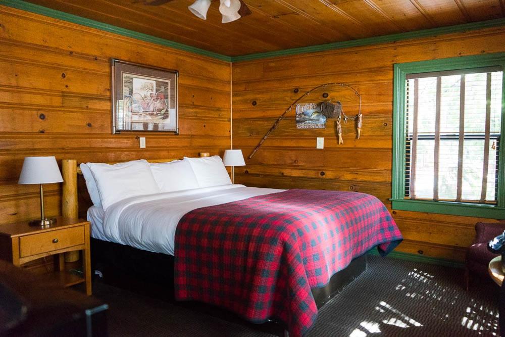 Shaver Lake Village Hotel — photo 21