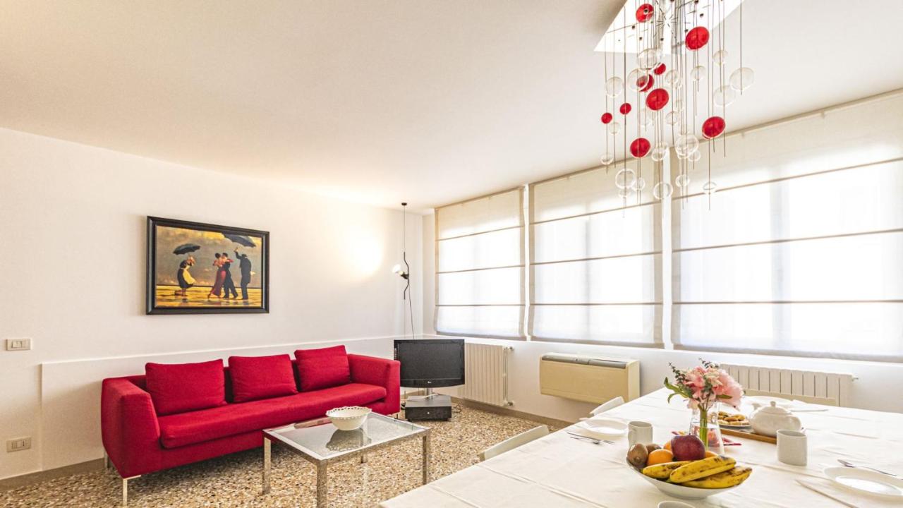 Ca' Emma San Marco - Canal View - 4