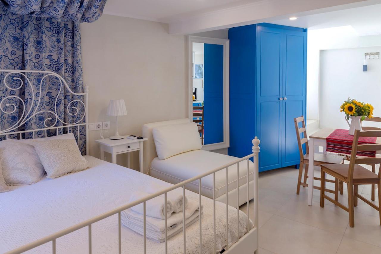 Blue And White Apartment VIPGreece - 2