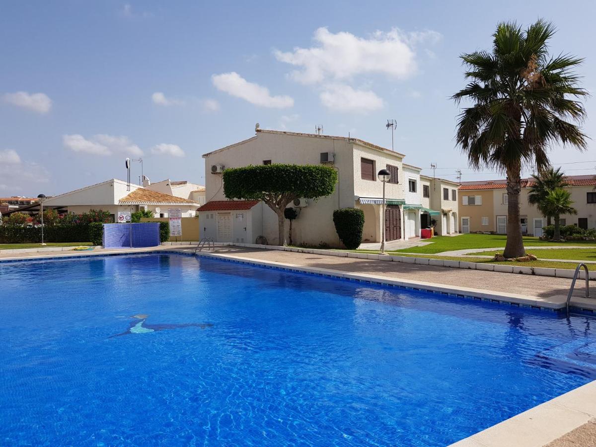 Bungalow SEA VIEW, Playa Flamenca, Spain - Booking.com