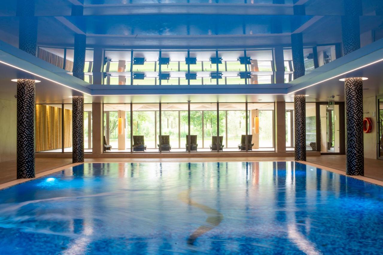 Heated swimming pool: Sopotorium Hotel & Medical Spa