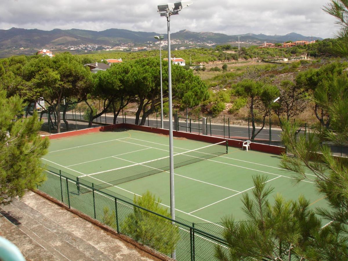 Tennis court: Parque De Campismo Orbitur Guincho