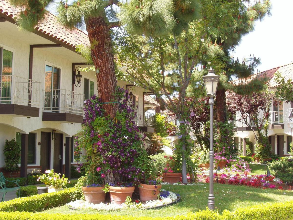 Laguna Hills Lodge-Irvine Spectrum — photo 12