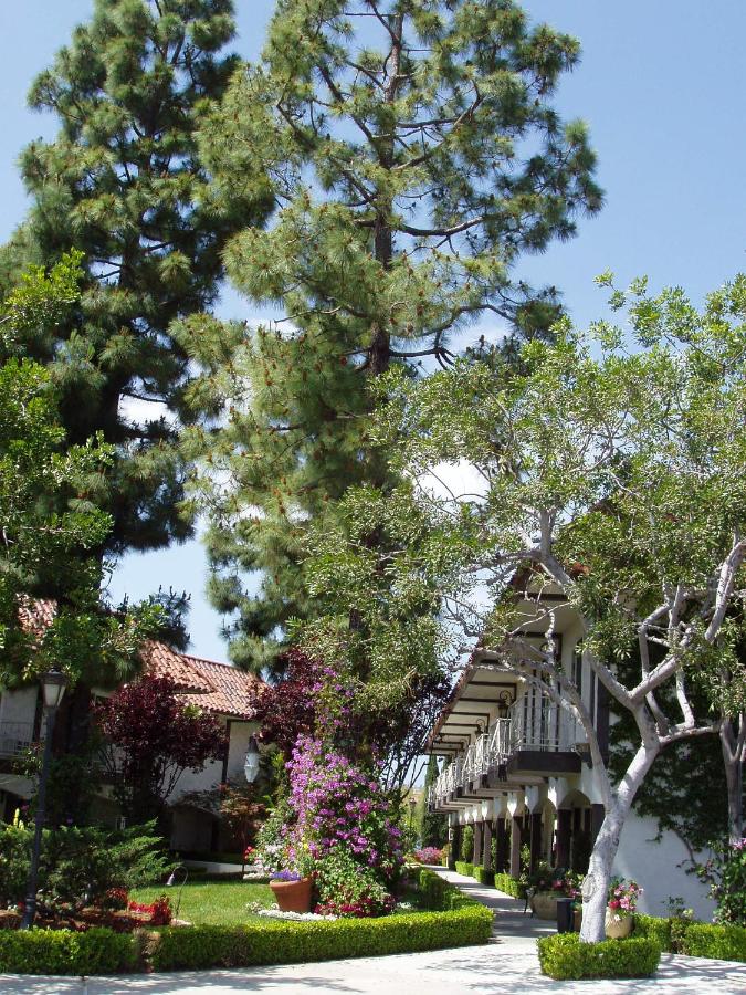 Laguna Hills Lodge-Irvine Spectrum — photo 13