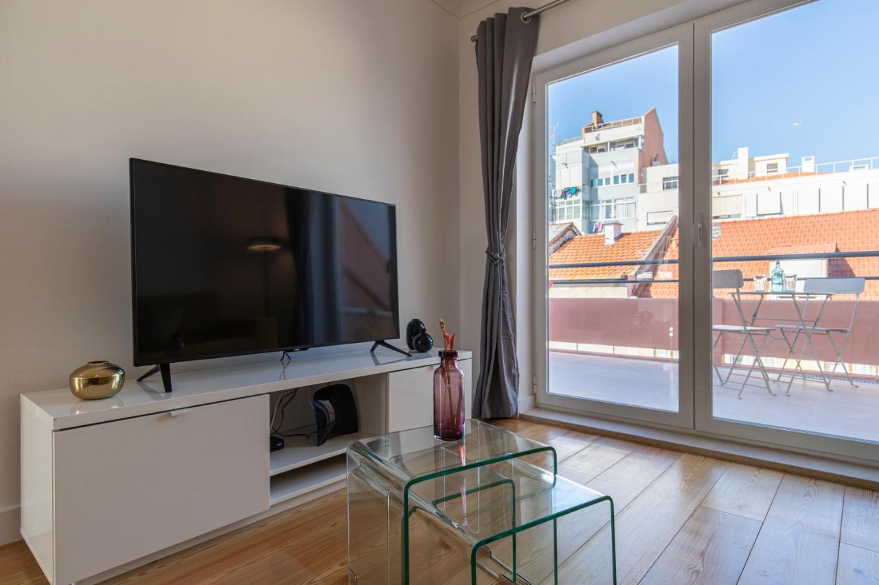 LovelyStay - Sunny 1BDR Apartment W/Terrace - 4