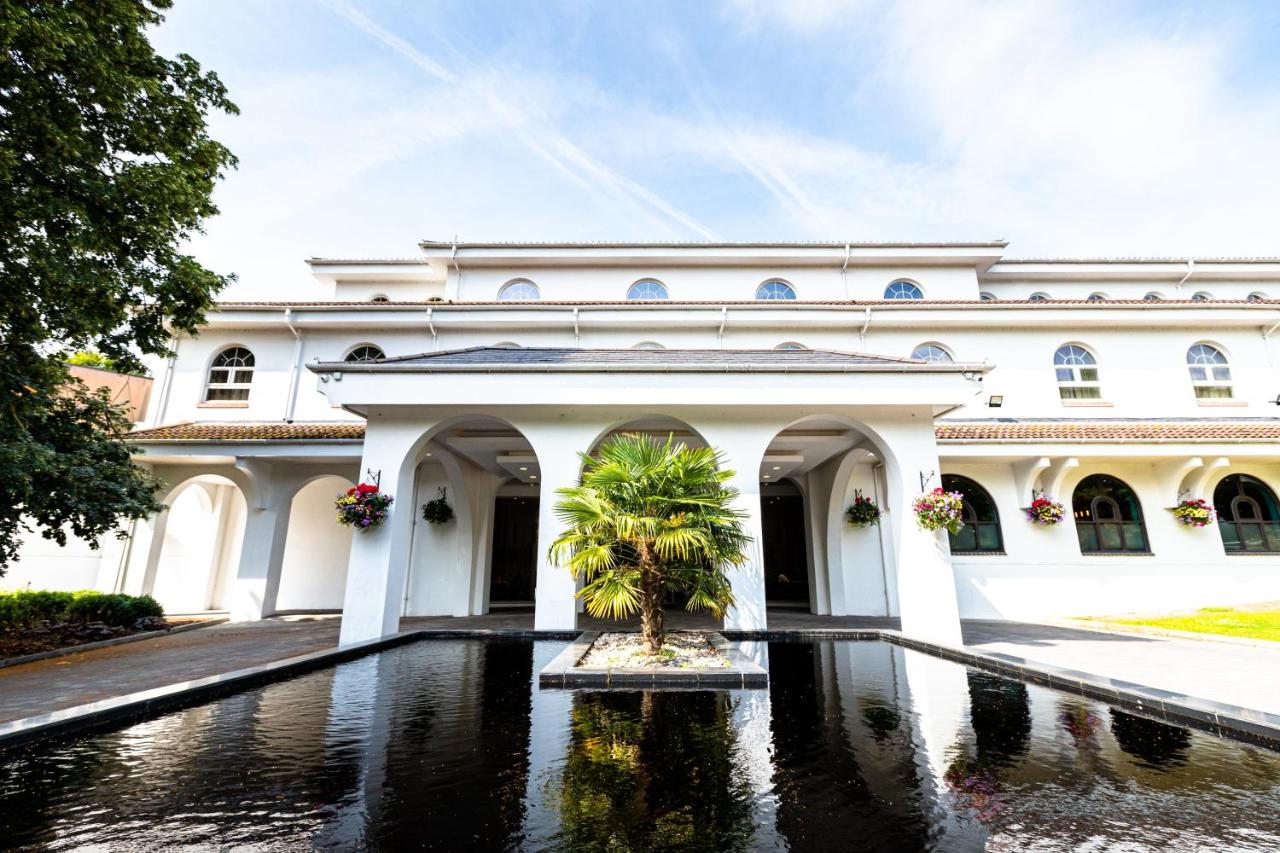 Crowne Plaza GERRARDS CROSS Deals & Reviews, Beaconsfield