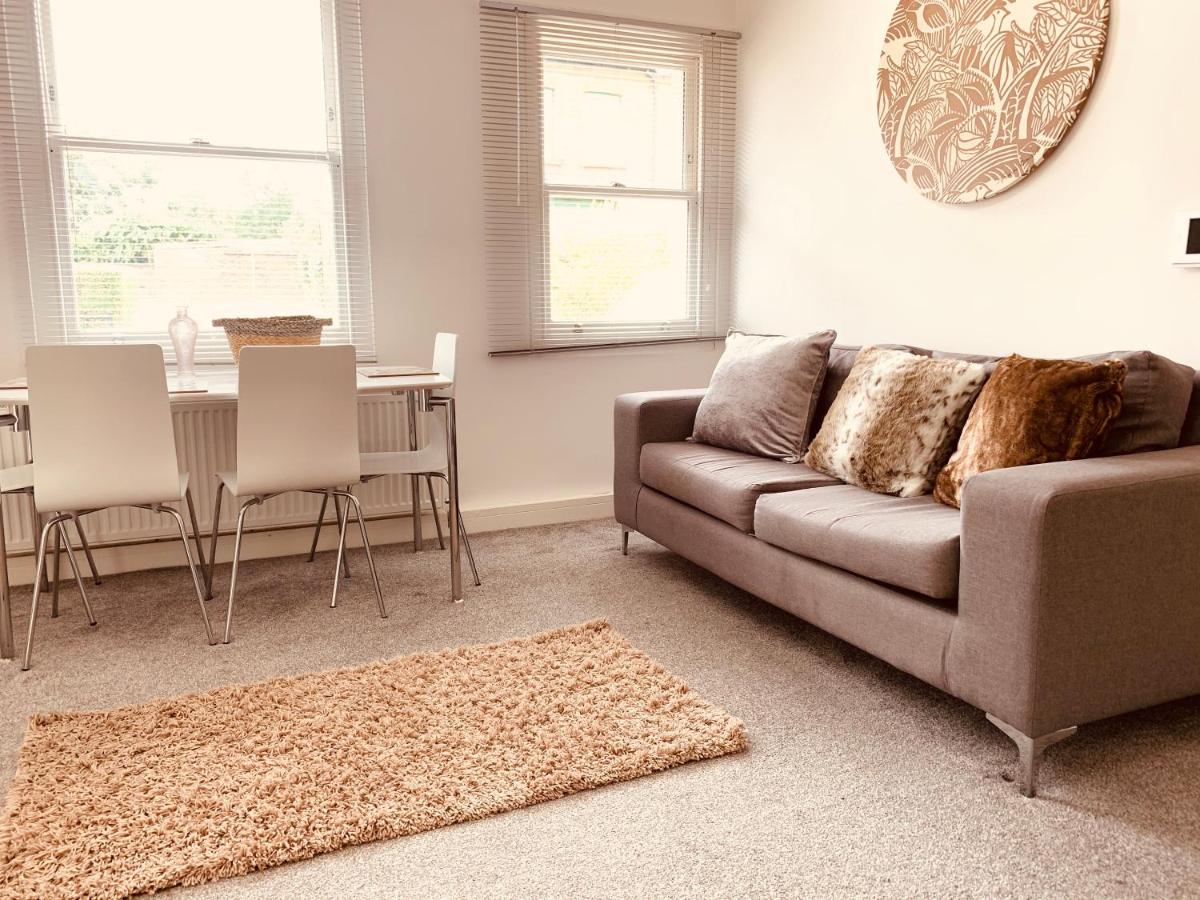 Elthorne Luxury Apartments - Uxbridge photo