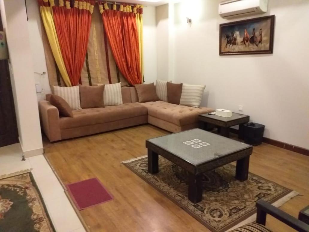 Royal Three Bed Room Service Apartment, Islamabad, Pakistan - Booking.com