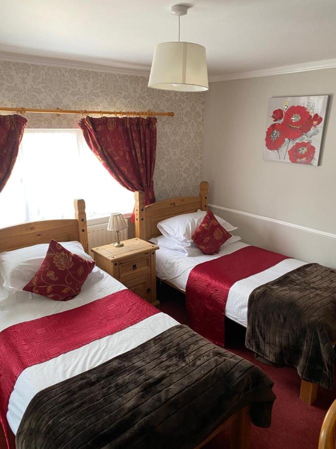 Greyhound Country Inn - Laterooms