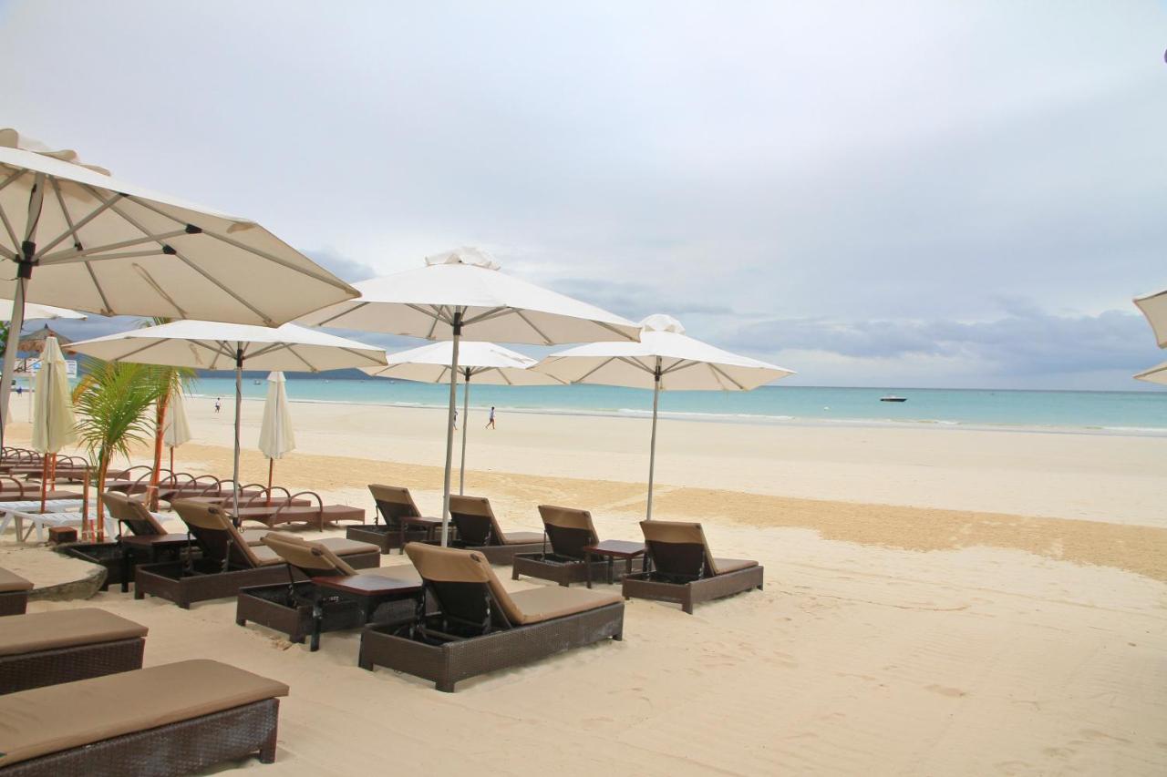 Beach: Two Seasons Boracay Resort