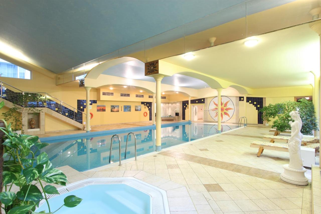 TOP HOTEL Praha photo