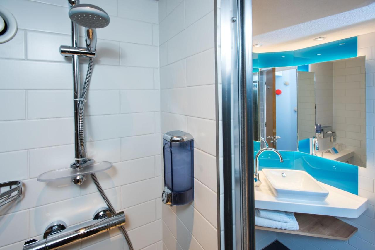 Standard Double Room with Free Hot Breakfast