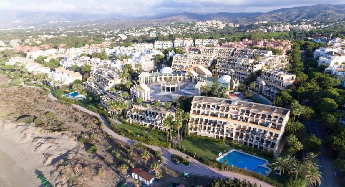 OleHolidays 505 Romana playa primera linea playa, Marbella ...