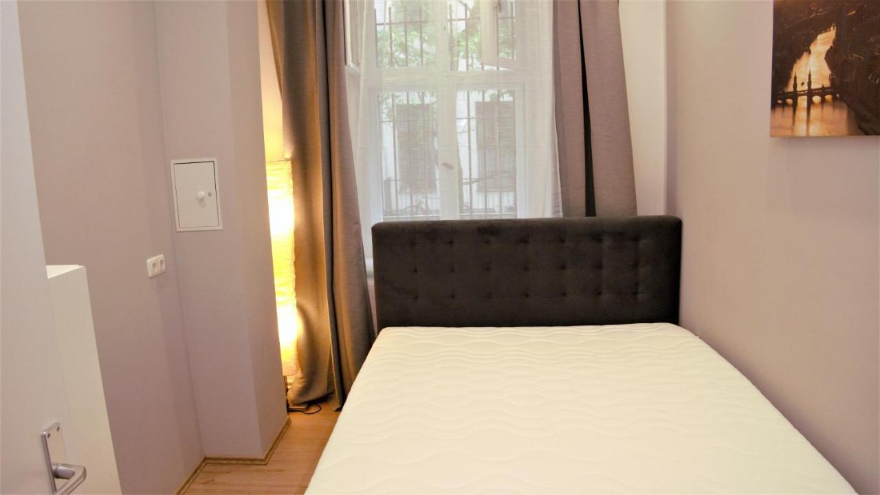 Aceto Home - 2