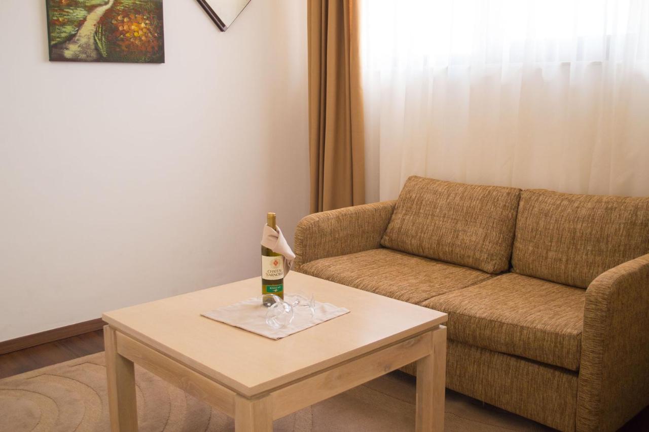 Winslow Infinity Aparthotel photo