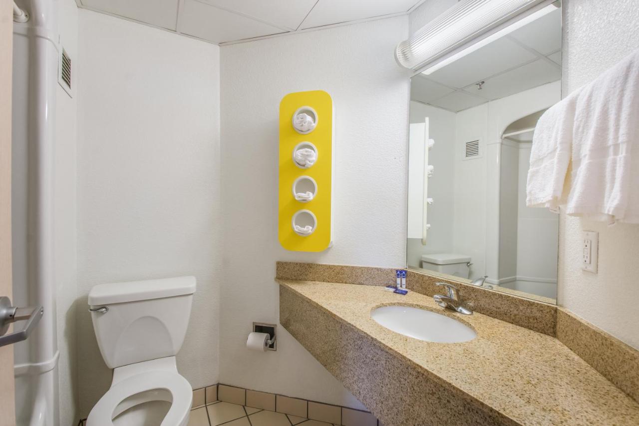 Value Inn — photo 17