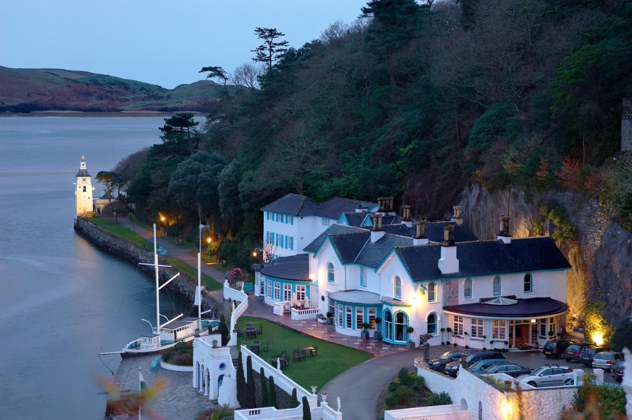 Фото Portmeirion Village & Castell Deudraeth