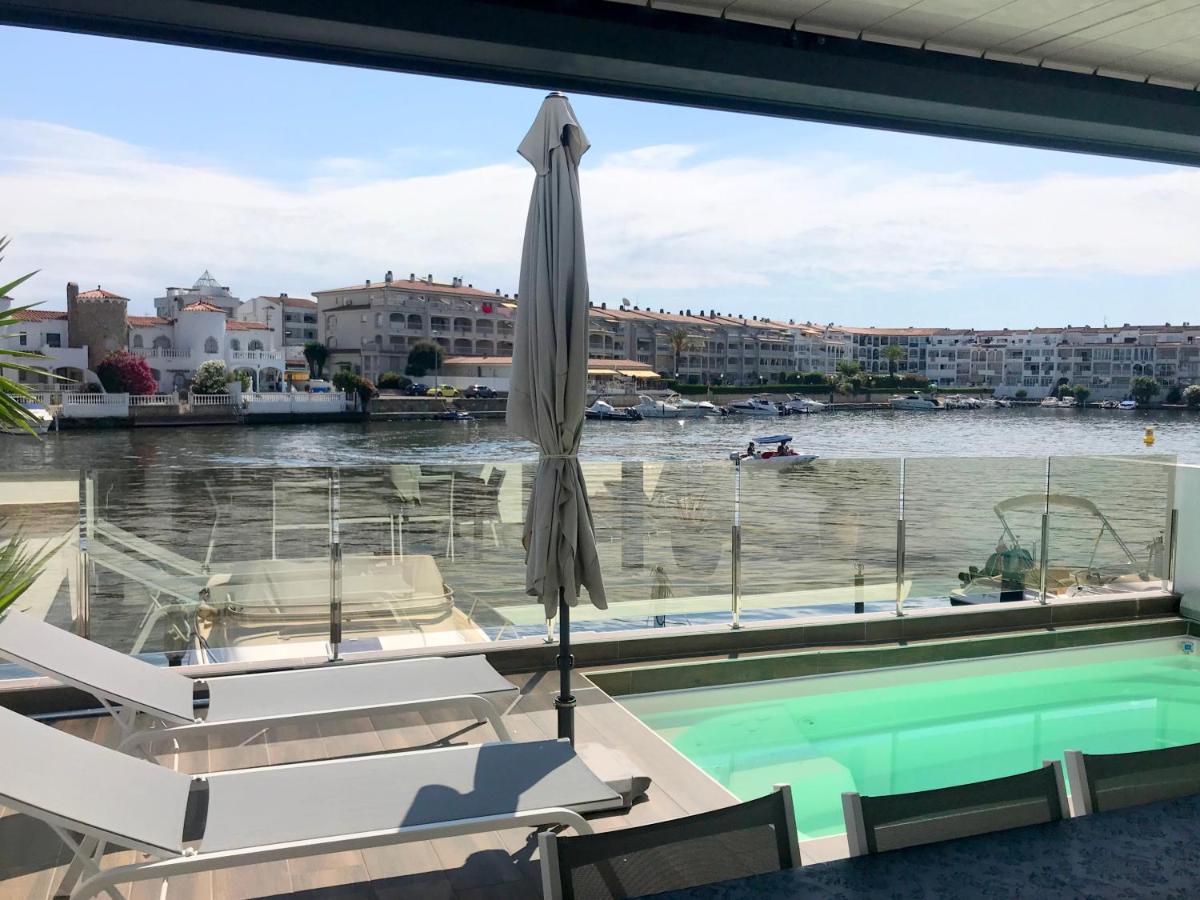 Empurialola Casa con piscina y vistas al lago, Empuriabrava ...