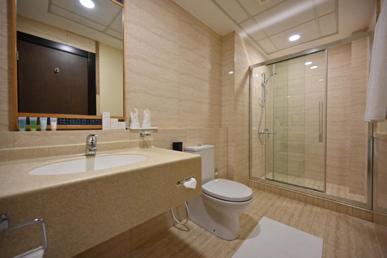 Harbour Suites Hotel photo