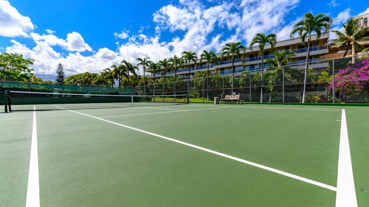Tennis court: Castle Maui Banyan