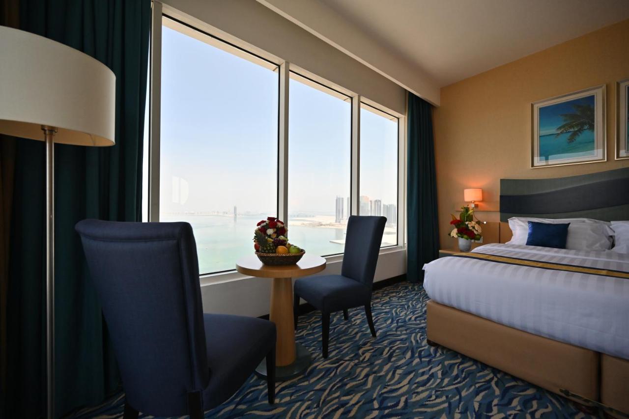 Harbour Suites Hotel photo