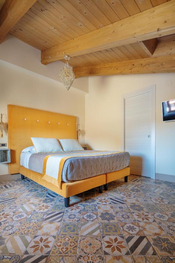 DON GIULIO LUXURY ROOMS jacuzzi & pool photo