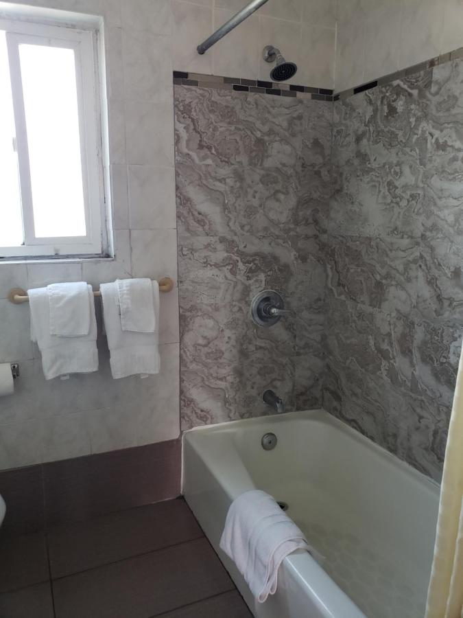 Eagle Inn Motel — photo 19