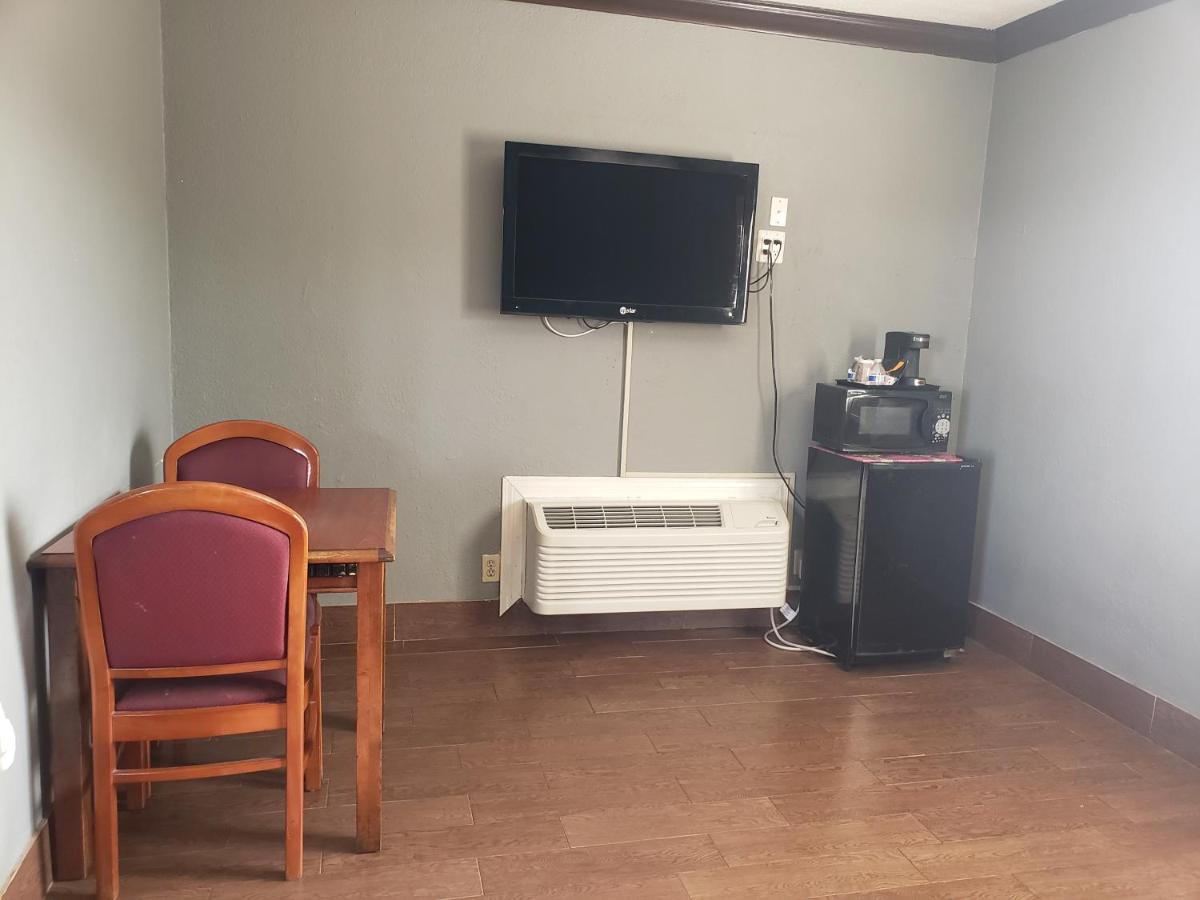 Eagle Inn Motel — photo 16