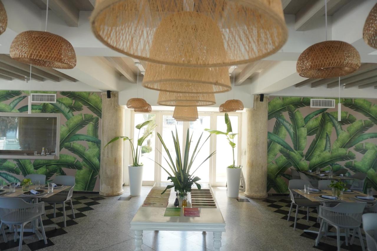 Hotel Las Americas Casa de Playa photo