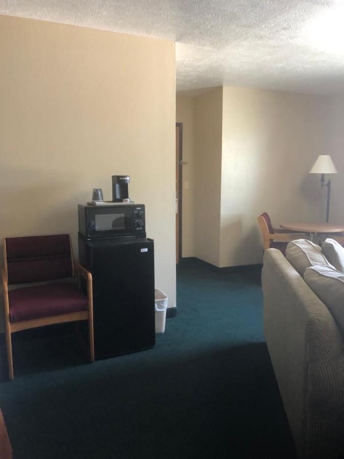 Americas Best Value Inn Onawa — photo 11