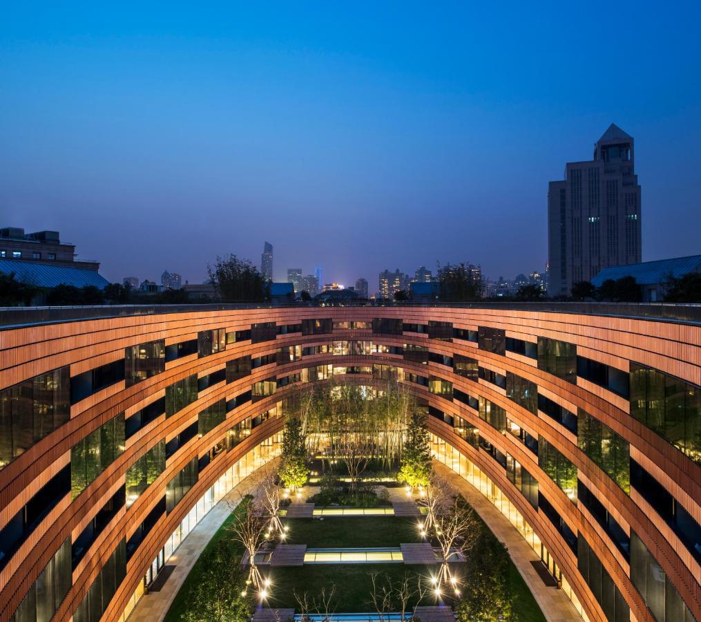 HUALUXE Shanghai Twelve At Hengshan, an IHG Hotel photo