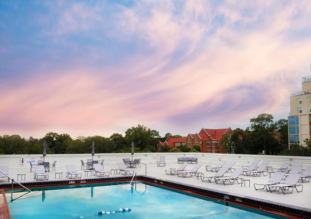 Rooftop swimming pool: Holiday Inn Gainesville-University Center, an IHG Hotel