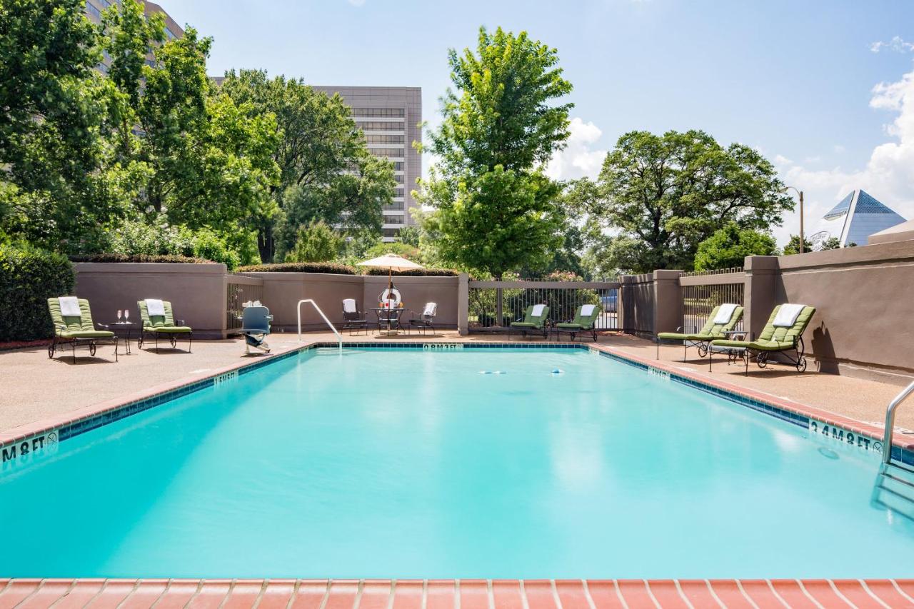 Heated swimming pool: Crowne Plaza Memphis Downtown, an IHG Hotel
