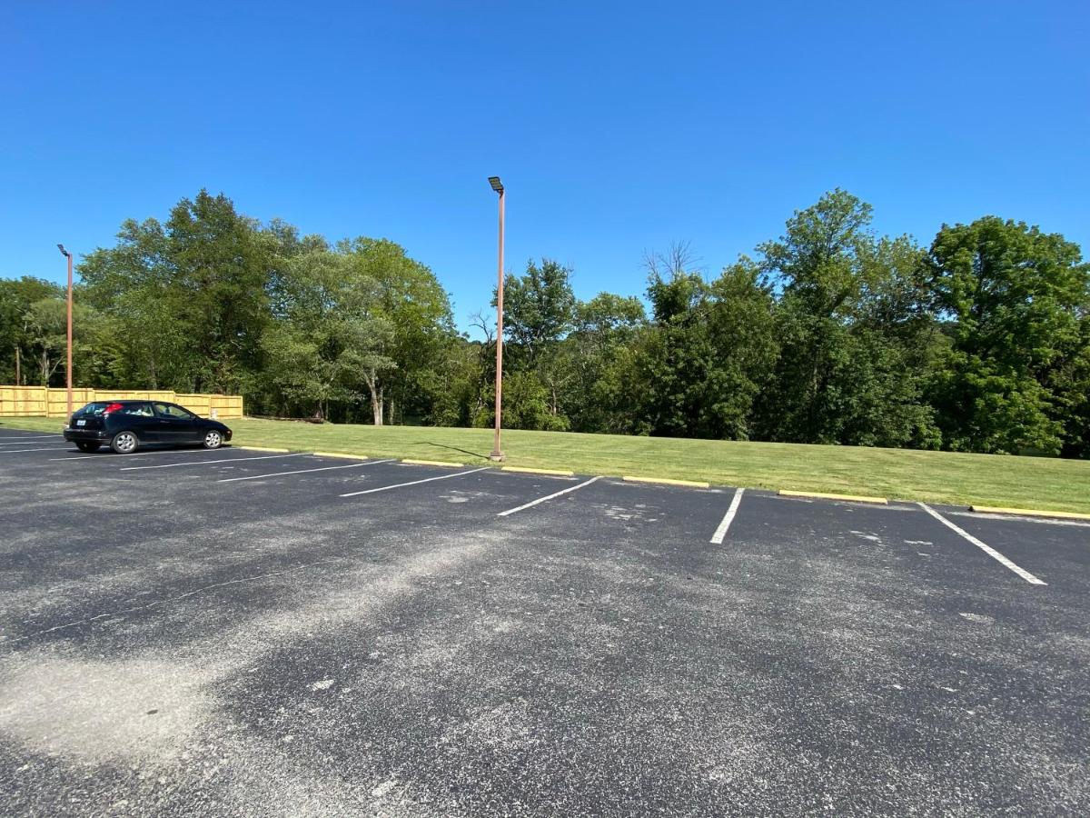 Riverfront Lodge Burkesville — photo 16